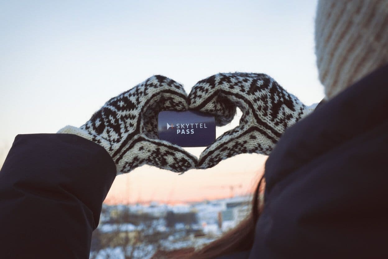 Hos SkyttelPASS velger du en brikke med hjerte for kunden. Vårt kundesenter er også lett og raskt tilgjengelig om du har spørsmål om din avtale eller bruk av bombrikke generelt. Foto: SkyttelPASS 