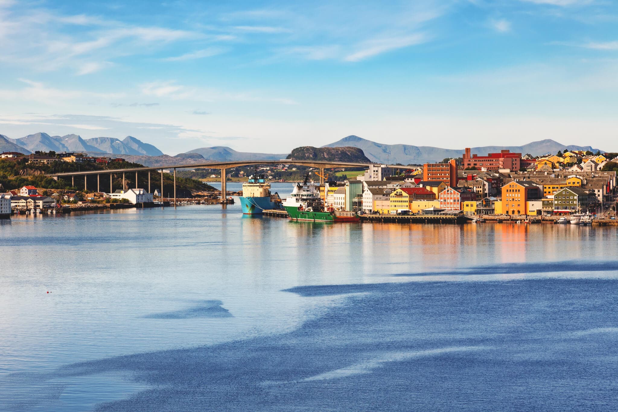 Kristiansund, med et bybilde som lett kan måle seg med de vakreste i verden. Foto: Dmitry Naumov, Shutterstock